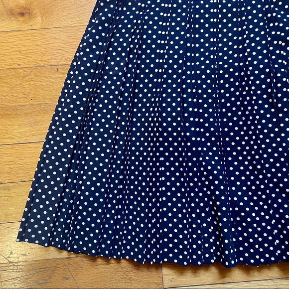 NWOT J. Crew Navy Polka Dot Pleated Skirt - Picture 2 of 4
